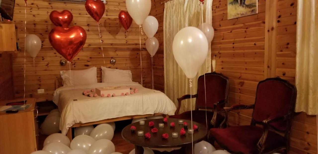 Atmosphere Lodge *